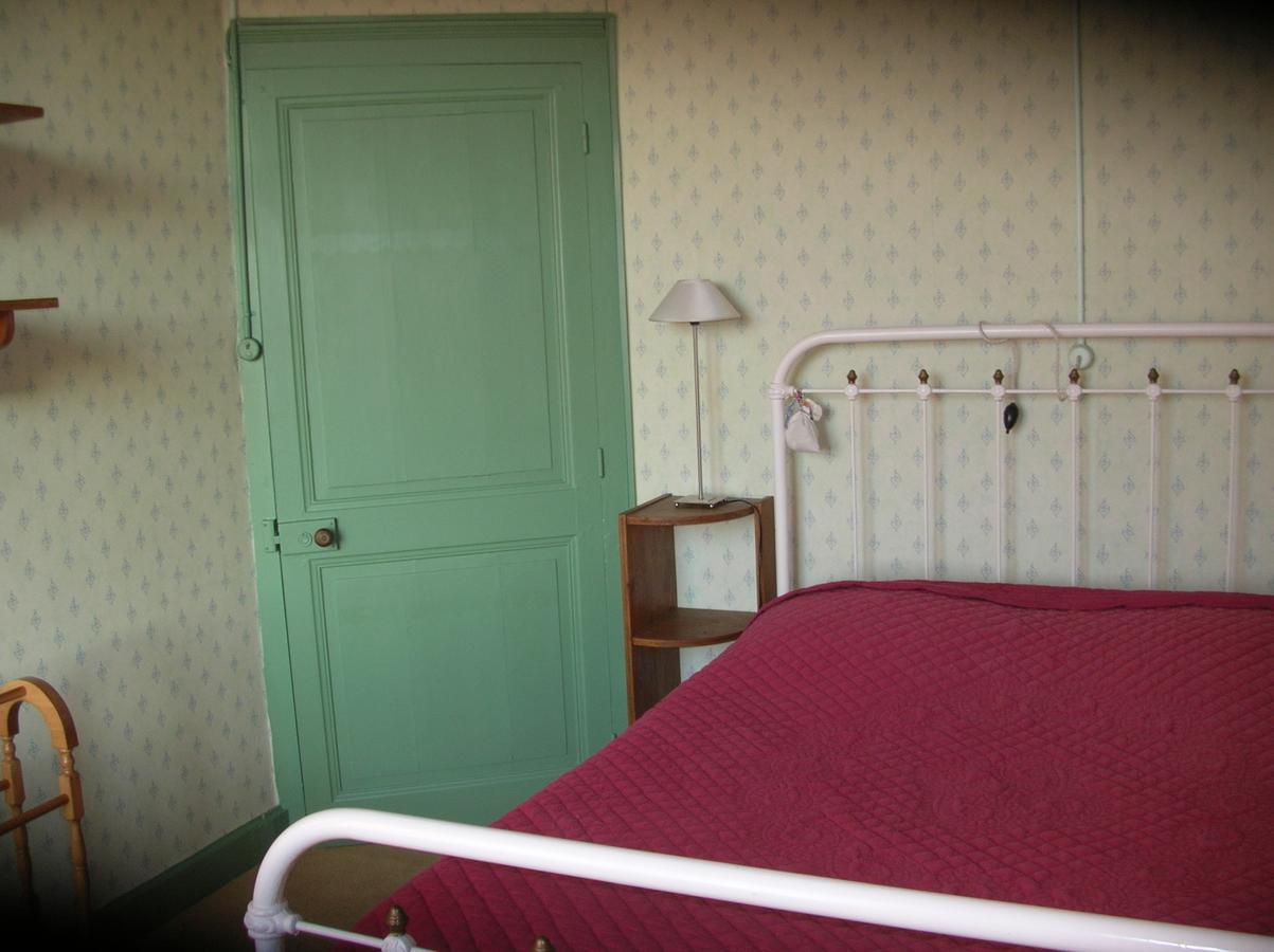 B&B "Les Remparts" Vouvant Szoba fotó